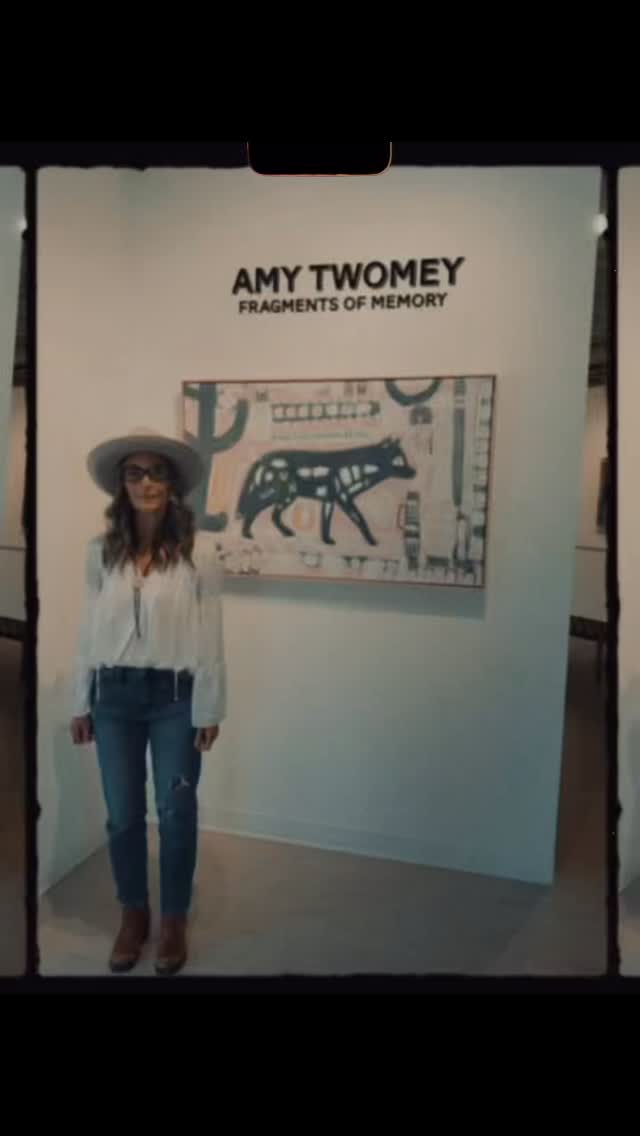 That's a wrap. What a great reception! I'm blown away and still buzzing from such a magnetic afternoon. Thank you to everyone who came all the way to Fort Worth to see the show. I have so much gratitude for the encouragement and loving words so many shared with me today. And extra grateful that I can do what I am passionate about for a living. Love you all. ❤️
Photos coming soon.