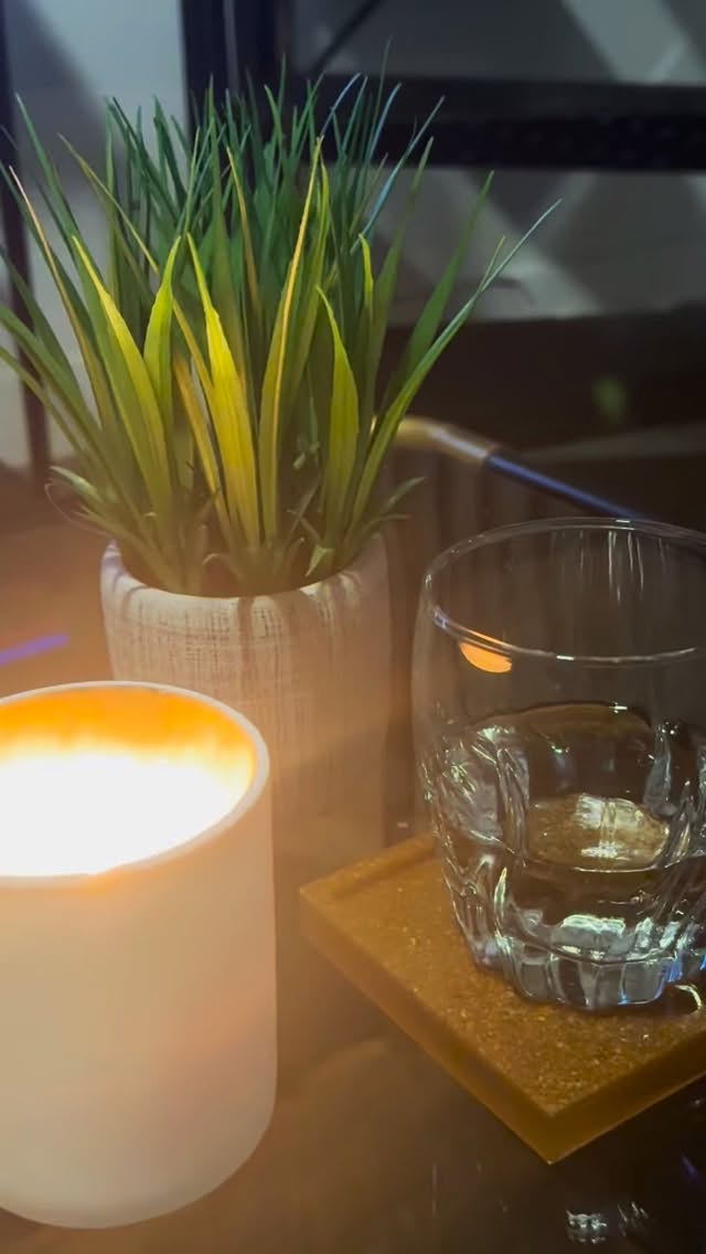 Sand.
Designed for quiet spaces.
Limited March Collection.