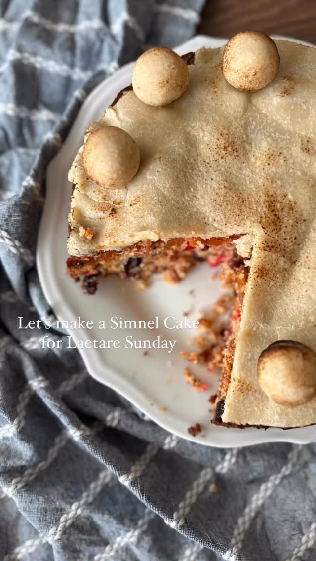 It’s almost Laetare Sunday, the half way point of Lent where there a lightening of the penitential mood and a turn towards the hope of Easter.
To celebrate the special day, make a Simnel cake! Traditionally, in England, they eat Simnel cakes (special fruitcakes) on Laetare Sunday.
Simnel Cake is a rich, moist cake filled with spices and dried fruits and decorated with marzipan (a ground almonds and sugar paste). The cake is decorated with eleven marzipan balls representing the eleven faithful apostles (excluding Judas).
Ingredients
½ cup candied cherries
3½ cups mixed dried fruit
12 tablespoons soft unsalted butter
1 cup superfine sugar
zest of 1 unwaxed lemon
1½ cups all-purpose flour
1 teaspoon baking powder
½ teaspoon ground cinnamon
¼ teaspoon ground ginger
¼ cup almond meal
3 large eggs
2 tablespoons milk
2½ pounds of marzipan to decorate (recipe for marzipan at the bottom of the page)
confectioners’ sugar for rolling
1 tablespoon apricot jam (melted)
1 egg white (optional)
Comment “Cake” for the complete recipe!
.
.
.
.
.
#simnelcake #laetare #laetaresunday #motheringsunday #liturgicalliving