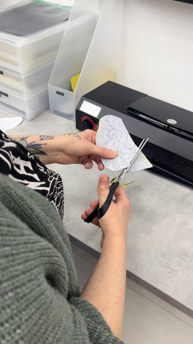 Booking for April og Maj er nu åben!!
Tiderne bliver hurtigt taget, så skynd dig at sikre en tid! 😉
#copenhagentattoo #tattoocopenhagen #københavntatovør #frederiksbergtatovør #womentattoos