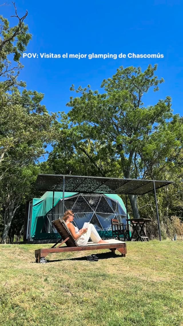 Una pausa
volver al presente
habitar la naturaleza
La música del agua del viento y del campo
La luz de la Luna
El sonido de los Animales
el vuelo de las aves
Bajar el ritmo para volver al pulso
Desconexión del mundo exterior
Conexión del mundo interior
Rodeada de Árboles y Agua,
es donde quiero estar.
Estos días en @estancialaalamedaok fueron realmente un tesoro, descanso integración y restauración, pura vida.
Que placer habitar el glamping más lindo de todo Chascomus por segunda vez.
GRACIAS VIDA
🧝🏽♀️🌸🦋🌈🔮
#glampingargentina #estancialaalamedaok #lagunadechascomus