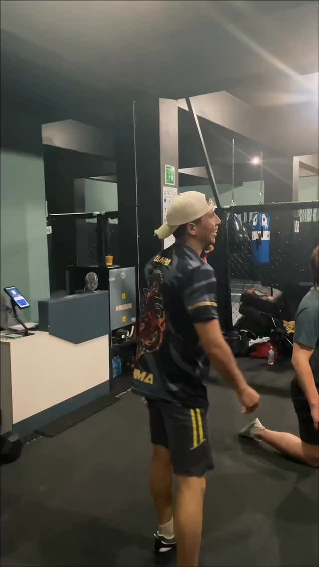 GRACIAS a todos por su asistencia y participación!
El objetivo no era ganar, era probarse a uno mismo🥊
Felicidades al primer y segundo lugar 👏🏼
Nos vemos en el siguiente reto…🤫
.
.
.
.
.
#ejercicios💪 #gimnasio #reto #lindavista