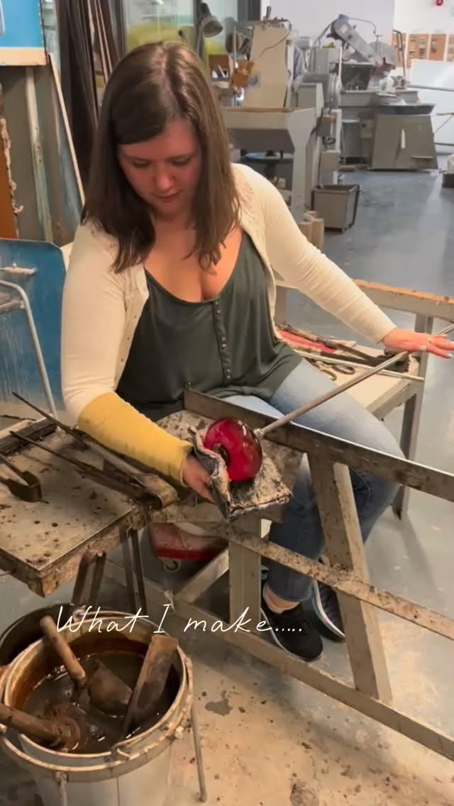 The #marchmeetthemaker prompt is #whatimake …
I make lots of things… from vessels to flowers, pictures to pendants and most things in between. And I LOVE making things, it’s the processes, the learning and the look on someone’s face when they see something that they love too.
You’ll see a lot of my work here, but here are a few other things I make that are trickier to capture:
- I make spaces, for people to try something new. Whether that’s workshops and learning a skill or process, or that’s supporting a new maker at an event I’m organising.
- I make connections, as it’s all about working together and supporting each other ❤️ I’m not sure I’m good at traditional “networking” events, but I will always share fellow creatives and makers work!
- I make a mess… so this one is possibly not as wonderful as some of the other things mentioned, but if I’m working on lots of projects then my space tends to get a bit messy and chaotic. But also there is that ‘good’ mess, the mess that the studio gets in when I’ve been working on something, or am feeling inspired. Does anyone else find this..?
