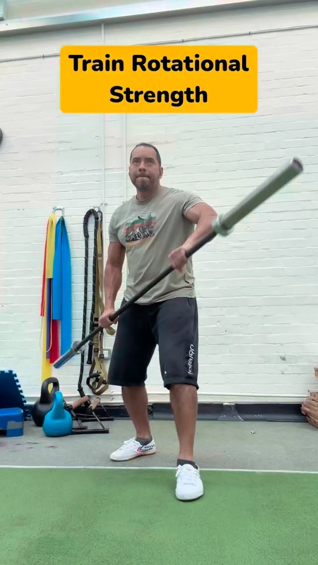 Most strength training focuses on lifting weight in straight lines.
But the human body was designed to rotate, transfer force, and move dynamically.
This alternative barbell drill trains rotational power and full-body coordination.
Starting from a combat stance, the movement begins from the ground:
• the back leg drives into the floor
• the hips rotate to generate power
• the core stabilizes the spine
• the upper body transfers the force through the arms
Instead of isolating muscles, this type of training develops integration between the lower and upper body.
It also strengthens the tendons and connective tissues, which play a key role in resilient and adaptable movement.
Inside the Grounded Method, strength training is not only about lifting heavier weights.
It’s about building a body that can move, adapt, and express power naturally.
If you want to develop real-world strength and movement capacity, I offer 1-to-1 Grounded Coaching.
📩 Send me the word GROUND for more information.
#functionalstrength
#movementtraining
#rotationalstrength
#unconventionaltraining
#barbelltraining