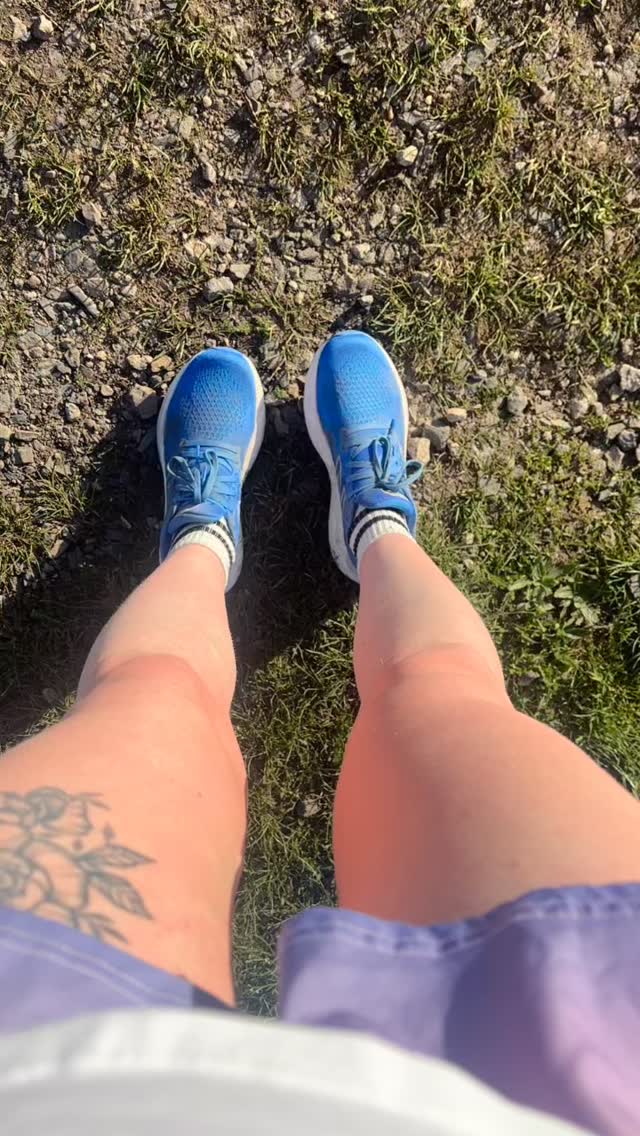 ‼️ Trigger Warning: pregnancy loss, birth trauma, body based trauma
After my daughter was born, I struggled with anger, disappointment, and a sense of failure at my body. Running became a way to reclaim my body and my agency. It was there for me after I experienced multiple pregnancy losses, and it continues to remind me that my body carries me through every day of my life. Running showed me that I am strong, that I can endure, and that my mind will often try to give up long before my body does. With every mile, I’ve learned to love and appreciate this body that carries me, step by step, and to trust in what I am capable of.
What helped you reclaim your body and your agency after body based trauma?
#pregnancyloss #traumarecovery #trauma #birthtrauma #healingjourney