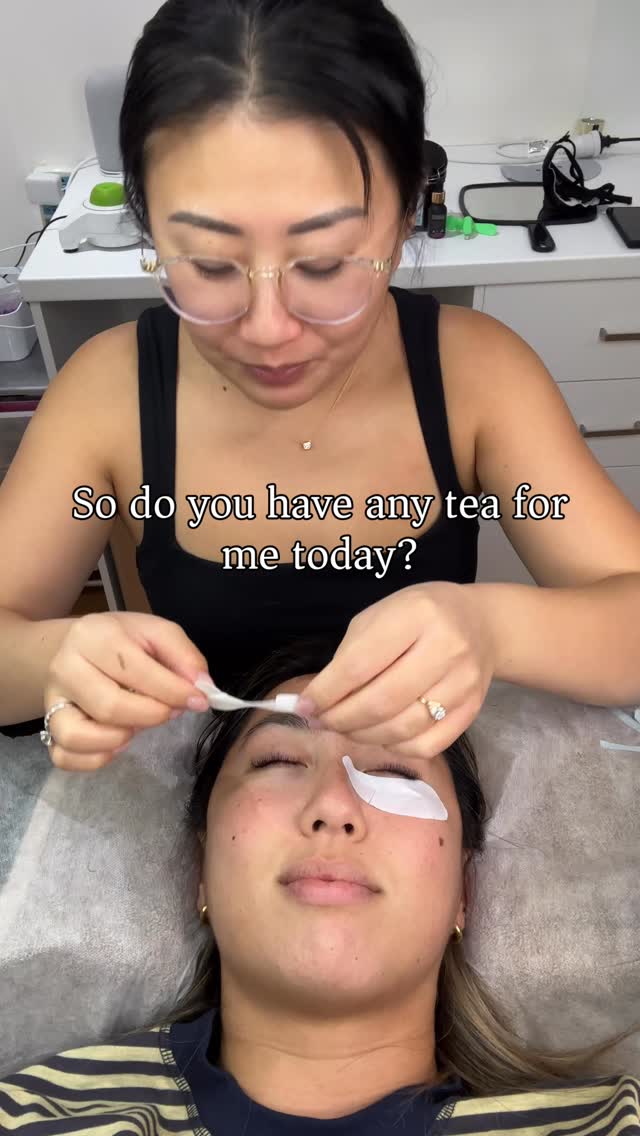 girl take ur crutches and get outta here !! 🏃🏻♀️💨😮💨🦵🏻