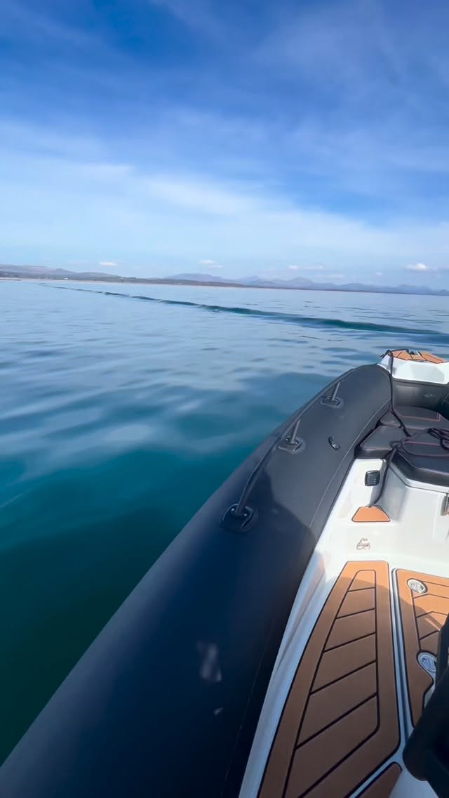 Bring on blue skies, sunshine, calm seas & this sound 😍
#hydroabersochtrainingandactivitycentre #abersoch #hydroabersochandpwllheli #boatingseason #abersochboating