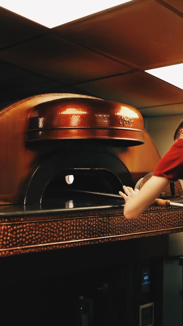 Pizza ce soir ? 🫦
Trattoria | Pizzeria | Cocktail | Event
📍 1 place des Martyrs de la Résistance, Niort (centre ville)
📞 05 49 10 73 79
🕰 Ouvert midi et soir 7j/7
Baci - restaurant italien Niort - bar lounge - aperitivo - cocktails niort - ou sortir à Niort - ambiance lounge Niort - brunch niort - trattoria - trattoria Niort - restaurant brunch niort - brunch poitiers
@lauska.studio ✨