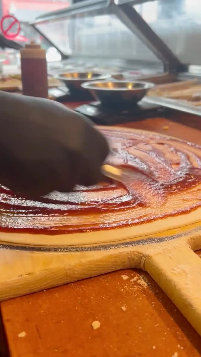 Turn up the flavor with GAPCoโs BBQ Chicken Pizza ๐๐
A delicious mix of smoky barbecue sauce, tender chicken, and melted cheese baked on our signature crust for a slice that keeps you coming back for more.
Order now โ gapc.co
.
.
.
#greenvilleavenuepizzacompany #gapco #pizzaislife #pizzalover #pizzalovers