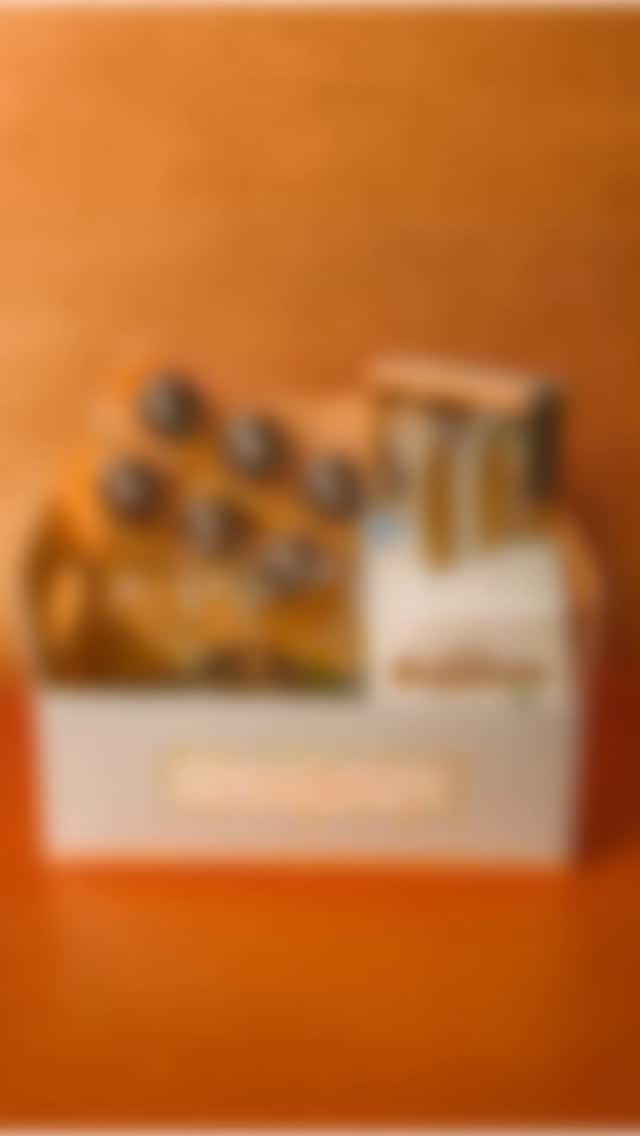 🐰🍫 Cesta de Páscoa Bem Caseirinho 🍫🐰
Abrimos as encomendas da nossa Cesta de Páscoa, feita com muito carinho e cheia das delícias que vocês já amam!
Nossa cesta vem com:
🍰 Mini bolo vulcão (sabores: brigadeiro ou ninho)
🍪 90g do nosso biscoito Mainha – o nosso best seller, amanteigado e que derrete na boca
🍬 6 brigadeiros tradicionais
🍫 Barra de chocolate recheada de 300g
• chocolate recheado com brigadeiro branco
ou
• chocolate branco recheado com brigadeiro tradicional
Tudo artesanal, fresquinho e feito com muito amor, do jeitinho Bem Caseirinho 💛
💰 Valor: R$120
📅 Encomendas até 26/03
⚠️ Quantidades limitadas
Como tudo é feito sob encomenda, a reserva é confirmada mediante pagamento.
Para garantir a sua, é só chamar no direct ou no WhatsApp ✨
#pascoa #pascoacomamor #docesartesanais #confeitariaartesanal #bemcaseirinhosp