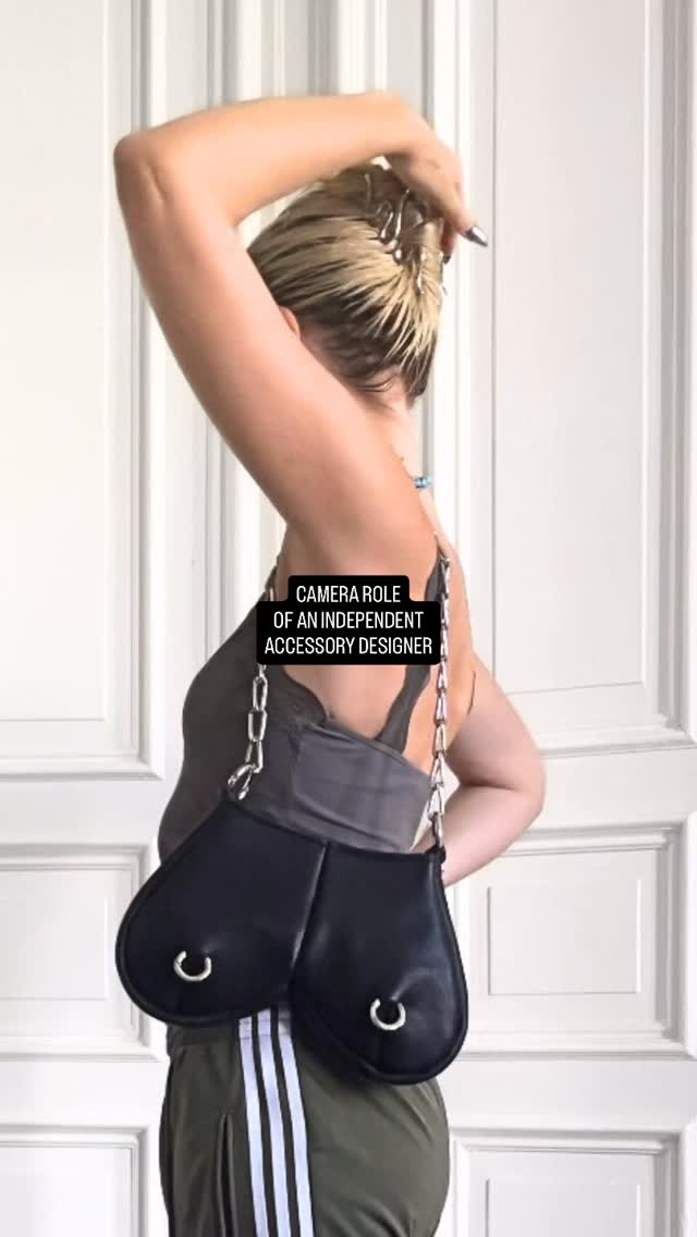 Coming soooon, finally gonna give all these babies a well deserved platform on my new online store. I am working on something exciting 💫
#designstudio #indepentartist #indepentdesigner #fashiondesigner #bagdesign