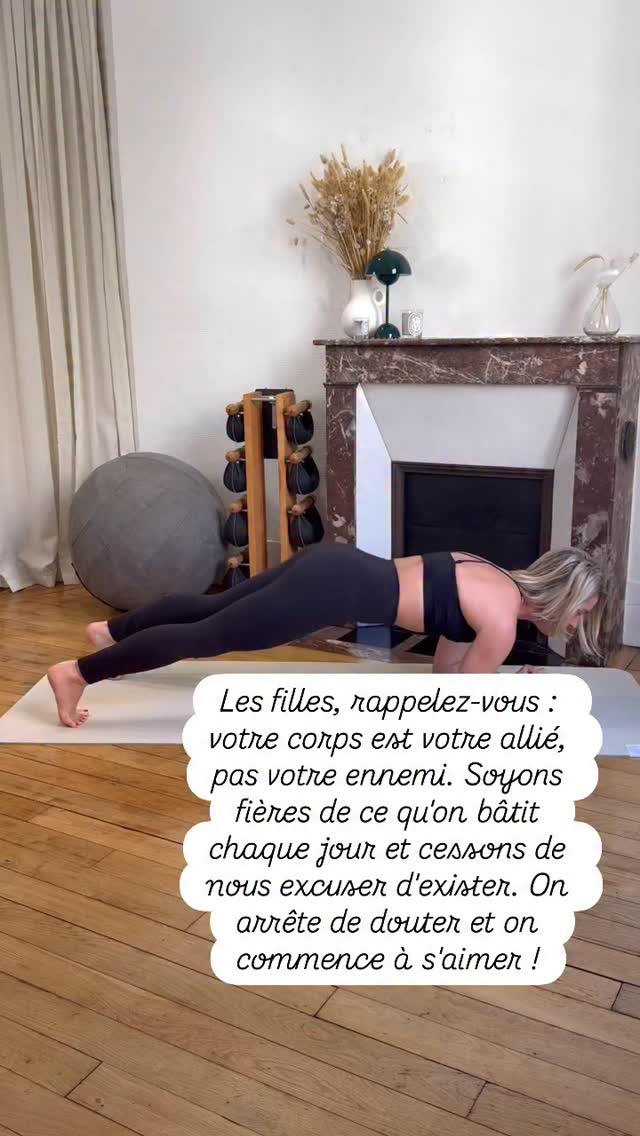 Lire ce qui est écrit sur la vidéo et s’en imprégner... ✨
S’aimer et être fière de soi n’empêche absolument pas d’avoir des objectifs physiques. Au contraire !
Vouloir progresser, se sculpter ou se sentir plus forte, c’est aussi une façon de prendre soin de son allié au quotidien. L’idée, c’est de s’entraîner avec son corps (parce qu’on l’aime), et pas contre lui (parce qu’on se punit).
C’est quoi votre objectif du moment, les filles ? Que ce soit mental ou physique, partagez-le moi en commentaire !🫶🏻
