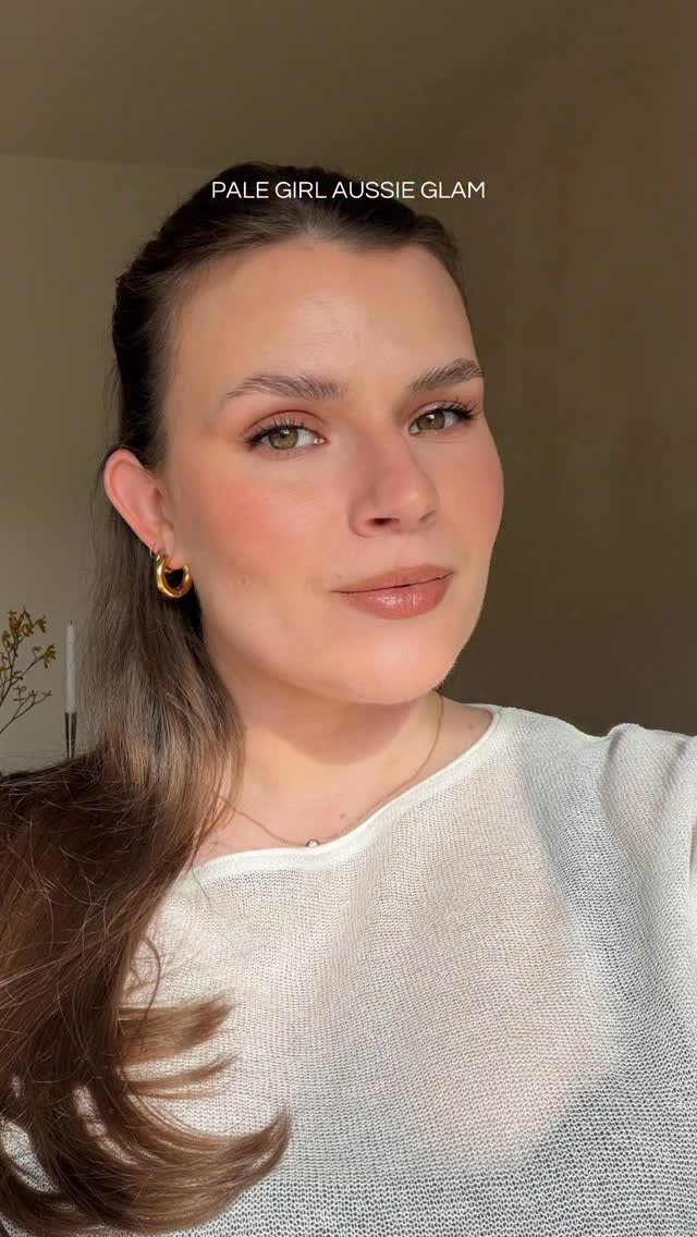 You don’t have to be bronzed and tan to be able to do an aussie girl glam.
It’s my favorite type of soft glam. It’s polished yet effortless, beautifully bronzed (yes even on fair skin if you have the right bronzour)
it’s the perfect type of done undone makeup look.
Save this video so you can recreate it and follow along for more makeup tutorials by a pro mua
ps I have an in depth tutorial of this look over on my TT
•
•
•
•
•
•
#aussieglam #aussiegirlglam #palegirlmakeup #makeuptutorial #makeupforfairskin