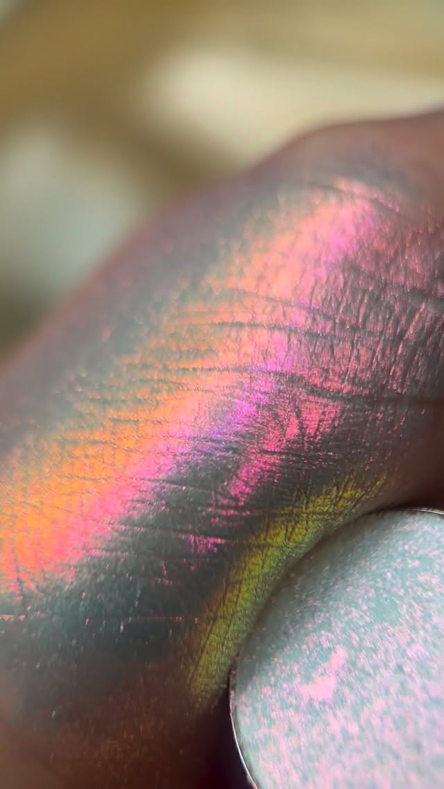 Which of these shades do you love the most –
Cosmic Candy, Lush Lime, Prism, Autumn Rush or maybe Candy Crush? ✨ Grab 4 shades and get the 5th one as a gift! 🎁 #makeup #indiemakeup #eyeshadows