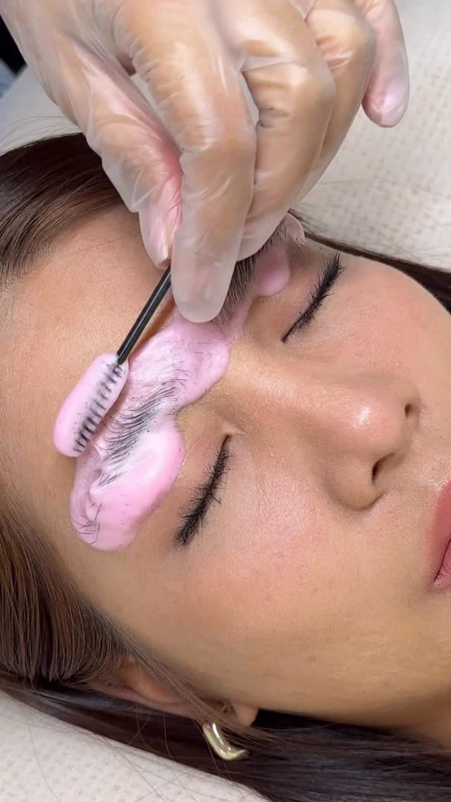Step by step to perfect browsš„°
#browtransformation #browlamination #bangkokbrows #browwax