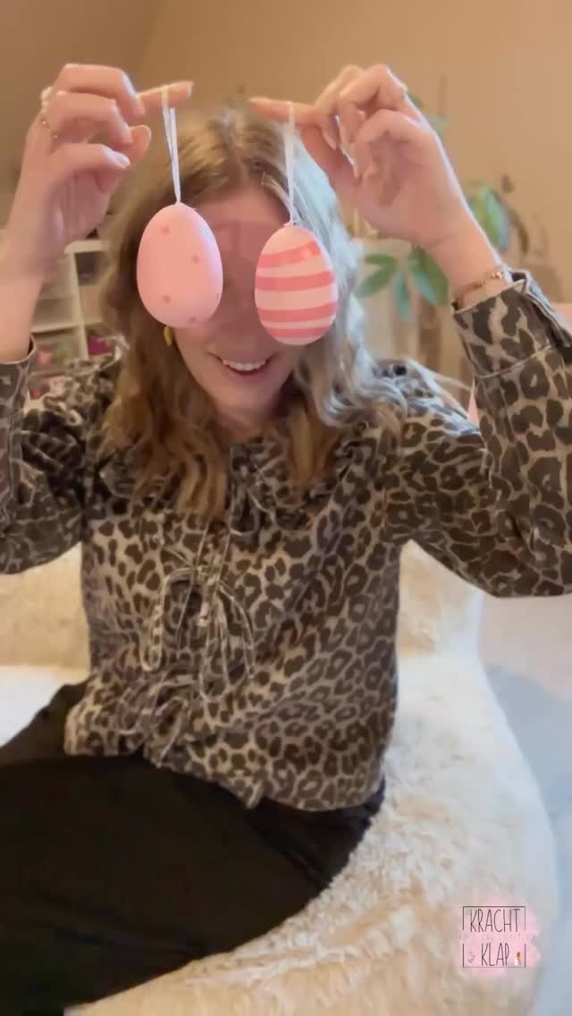 Een verbindende Alohi ouder-kind workshop maken, het geeft me veel energie!
Energie die ik tijdens de vorming op vrijdag 20 maart 2026 (9 uur - 13 uur) heel graag samen met jou inzet om jouw ouder-kind aanbod uit te gaan werken! 🌻
Schrijf je in voor de vorming en geef een boost aan het aanbod dat nu al in jouw hart woont, maar nog net niet in de wereld staat!
Wat gaan we doen?
💛 Koppeling met de Alohi-methodiek
💛 Duik mee in mijn materiaal.
💛 Werk een aanbod uit binnen jouw doelgroep.
💛 Samen brainstormen en praktisch aan de slag.
💛 Marketingtips om jouw aanbod te boosten.
💛 Elkaar in een kleine groep inspireren en motiveren.
Ik ontvang je heel graag in mijn praktijk (Kemzeke).
Meer info en inschrijven kan via https://alohi.plugandpay.nl/r?id=EnGRJoUH .
Warme groet,�Sarah