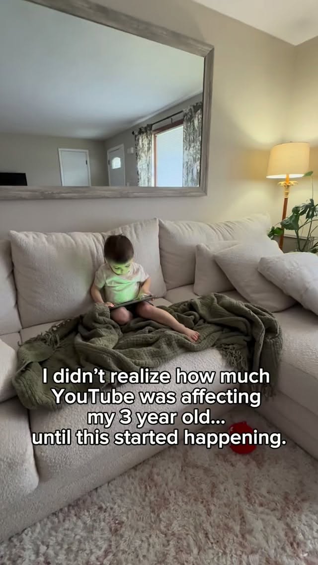 If you’re a working parent, you know how easily screen time can creep in.
At first it felt harmless.
A quick show here and there on busy days.
But I started noticing something…
Leo wasn’t as interested in playing anymore, he just wanted the screen.
So we started making small shifts.
Less screens. More simple play.
And honestly… moments like this remind me why.
The marble run from @picassotiles might officially be beating YouTube in our house lately. 🫶🏼
Any other parents navigating screen time with little ones?
