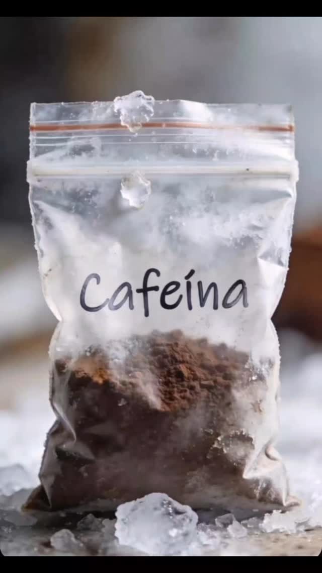 Tu agenda de 12 horas no es productividad. Es desgaste biológico.
Si pasas todo el día sentado, abusas del café y dependes del azúcar para rendir, tu cerebro entra en modo supervivencia: menos foco, más fatiga y peor toma de decisiones.
La solución no es trabajar más, es optimizar tu biología.
Si quieres saber cómo está realmente tu metabolismo y tu energía celular, escríbeme “ENERGÍA” y te cuento cómo evaluarlo. ⚡
Agradecimiento a @xavork por sus contenidos visuales
#SaludMetabólica #Epigenética #PNI #NeurocienciaAplicada #RendimientoCognitivo