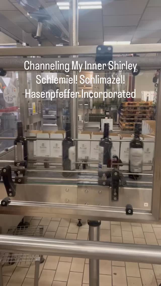 Laverne&Shirley Visit Rioja🍷❤️ and Never Return to Milwaukee 🍻Again 😎😂😎#winetours
Tours Start Soon!