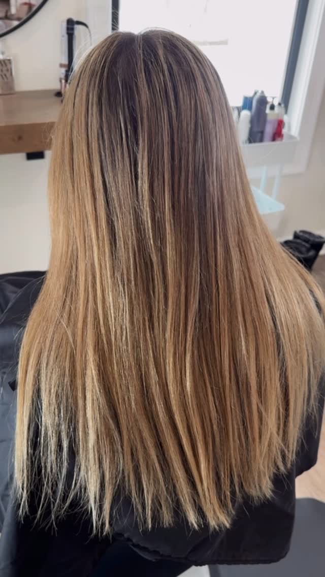 beige tones & soft blends from @g.looks__ 🍦✨ spring is just around the corner, book your next foil appointment now!