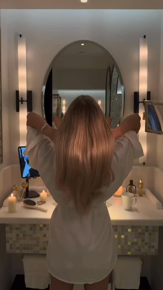 Ease into the week with the ultimate trio for healthy, luminous hair. ✨ #bellanellabeauty
#Kerastase #KerastaseGenesis #ElixirUltime #TheShineOfAnIcon