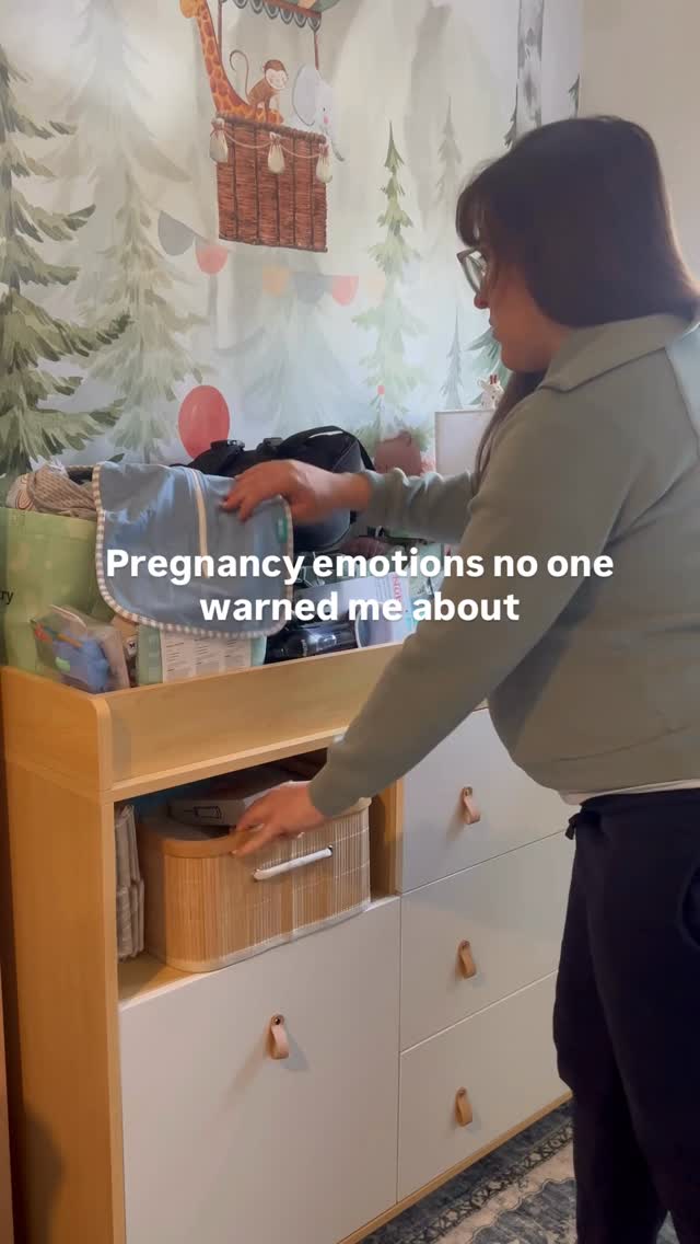 I’m so grateful for my baby…. and still so overwhelmed….
Both emotions can exist at the same time.
Pregnancy has a way of holding a lot more complexity than people talk about.
If you’ve felt this too, you’re not alone 🤍
I talk about the emotional side of pregnancy here.
Follow @mamasbloomtogether for gentle pregnancy support.
#mindfulpregnancy #pregnantlife #expectingmom #momstobe #pregnancysupport
