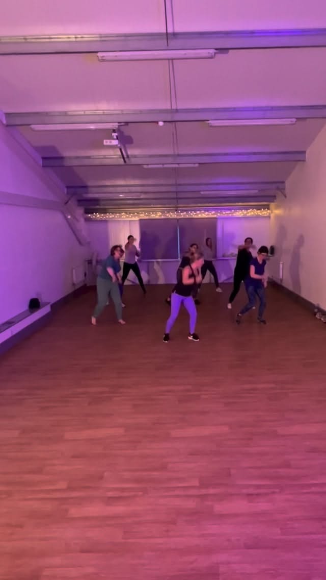 Step into the spotlight and COME ALIVE 🎪✨
Join us for a high-energy dance workshop inspired by the magic of The Greatest Showman. Expect big moves, powerful music, and a whole lot of feel-good vibes as we bring this iconic routine to life together.
No matter your experience level, if you love to move, perform and have fun, this is for you.
📅 Saturday 28th March
⏰ 2–4pm
📍 Malvern
🔗 Link in the bio
Let’s turn up the music, embrace the drama and dance like we’re centre stage.
🎟️ Spaces are limited – book your spot now!
#dance #danceworkshop #danceforfun #danceforfitness #flofitness