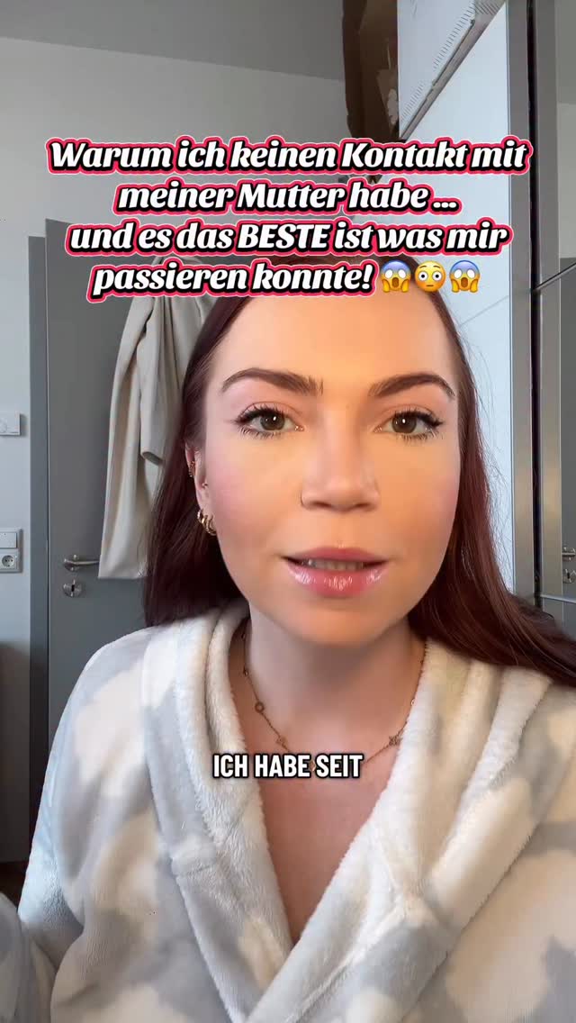 Wie steht ihr zu Kontaktabbruch zur Familie? 😱😳😱 Mir persönlich macht es glücklicherweise nichts aus mit meiner Mutter keinen Kontakt zu haben, weil sie immer noch in der #sekte bei den #zeugenjehovas gefangen ist. Wie steht ihr dazu? #exjw #aufklärung #ausstieg