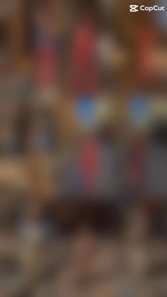 Palma Vibes only 🌴☀️✨
Goldglitzerndes Kleid oder lässiger Zweiteiler – beide Looks einfach perfekt für einen Tag in der Altstadt 💛
Mit Jeansjacke für den casual Touch oder ganz ohne für den Wow-Moment ✨
So oder so: Ihr entscheidet euren Style 😍
Welches Outfit fühlt ihr mehr? 👇
#mallorcavibes #palma #outfitinspo #sommerlook #fashionboxx #ootd #styleinspiration #sommeroutfit #lookoftheday