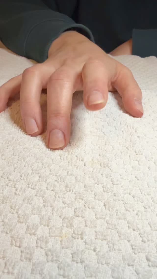 Don’t blink or you’ll miss this transformation👀💅🏼
A clean shellac manicure + the prettiest spring nail art details! If you’re looking for some nail art- @brynn.esthetics_ is your girl! 👩🏻🎨
#springnailart #nailtrends #nailsinspiration #bowmanvillenails