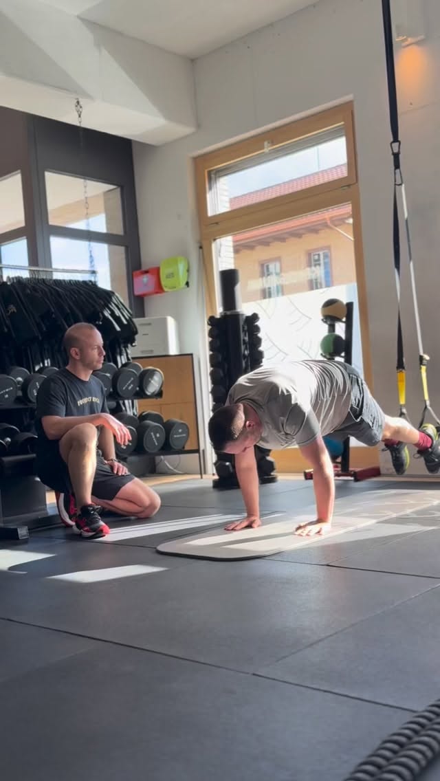 Hello Frühling ☀️🌱
Neue Energie. Neue Ziele.
#strongfit #personaltraining #gym #wetzikon #emstraining