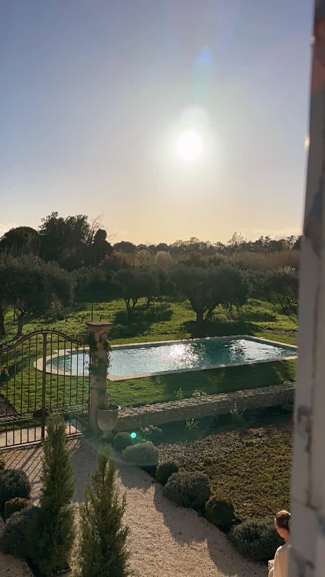 In a restless world that feels a little heavy right now, step away from the noise for a moment. Breathe. The quiet strength we need rarely comes from the outside, it lives within us.Hold on to that light. It matters more than ever š¤āØ a quiet moment this morning at home in Provence