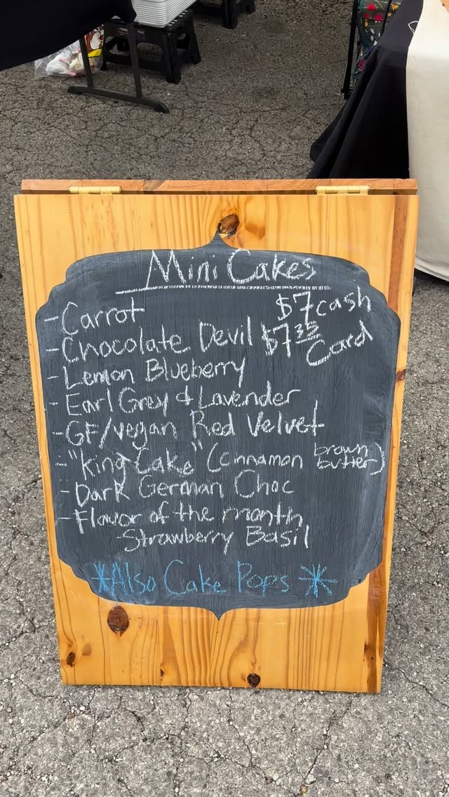 @gofarmersmarket today 9-12 I’ve got #minicakes #cakepops and #maximinis and some of these flavors are going away by March 21st to bring in spring so come get them while you can. #galveston
