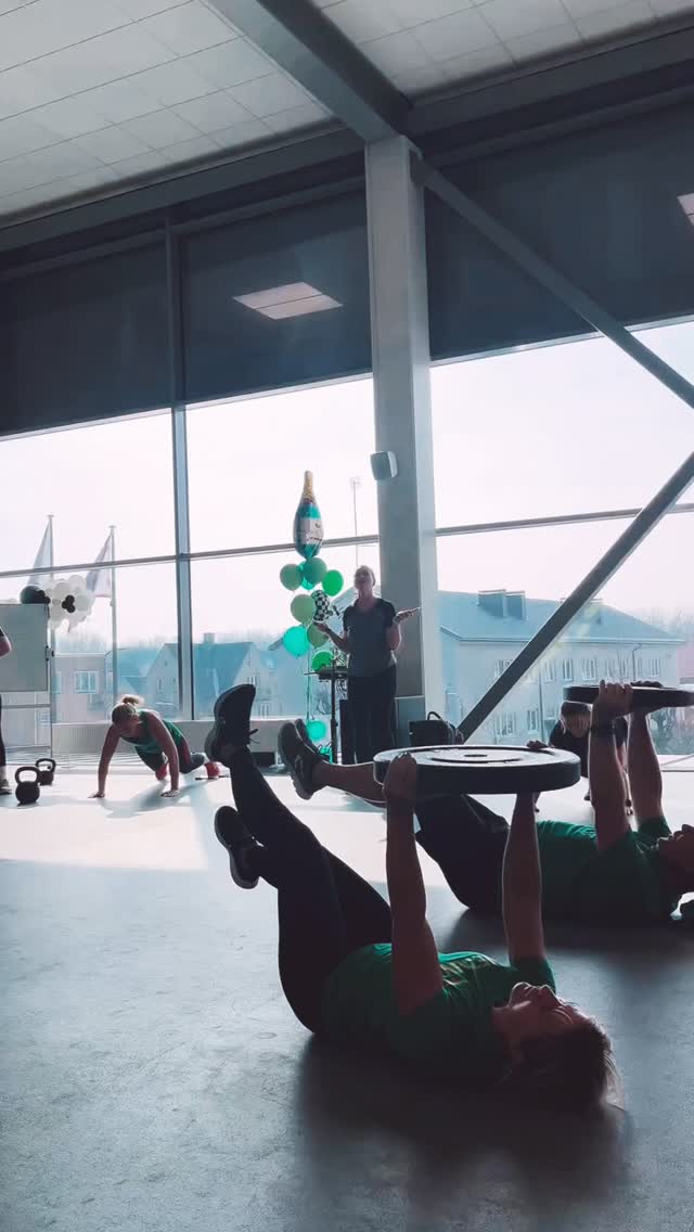 Kovo 11 Bootcamp treniruotė su treneriu Aleksandru - @a.aleksandras ! 💛💚❤️
Komandinis 4km irklavimas! 🙌🏼
Ačiū, kad minite svarbias mūsų šalies šventes kartu!💪🇱🇹
Sportas ir judėjimas visada suteiks laisvės skonį!🤸♀️👌🏼#judėkkretingoje #grupinėstreniruotės #sportoklubas #kovo11 #laisvė