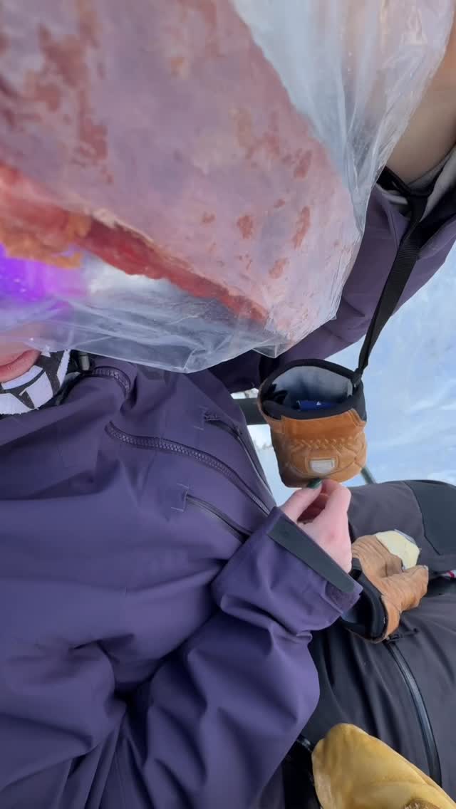 Did you know turkey bacon is 45 calories and has 6 grams of protein? Which makes it an OP pocket snack. DM PRWellness *turkey 🥓* for more pocket snack ideas.