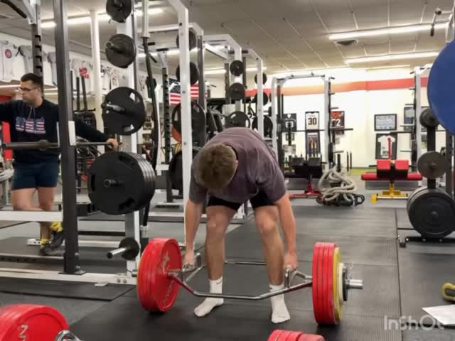 OUTWORKS EVERYONE… 265 kg (584 lbs) trap DL triple, 315 lbs (+50 lbs chain) BS speed triple, and some block cleans w/ 93 kg (205 lbs) from Jimmy “Monster” Stone (senior athlete for Benedictine College Preparatory High School)… this guy has some very high goals, and with more competition surrounding him it’s gonna be fun watching everyone compete!!! Sky is the limit young man!!!!! #Deadlift #Clean #Squat #Athlete #Strong
_________________________________
_________________________________
_________________________________
“Find your passion whatever it may be. Become it and it becomes you, and you will find great things.” — Bob Blanton ✅ CHECK US OUT ✅
www.totaltraininginc.com
_________________________________
_________________________________
👍 LIKE US ON FACEBOOK 👍
@totaltrainingincrva @jimbone_stone
