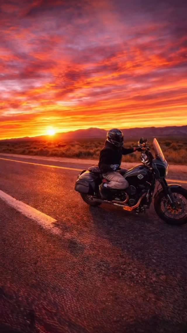 Rad pic of @perna_1126 crushing on his DMR equipped softail. Loaded with all the goods including destroyer risers, gauge bracket, gauge housing, beartrap mini boards, beartrap toe pegs, destroyer brake arm, and destroyer shift arm. Thank you for your continued support!! 🔥👊🏼🔥