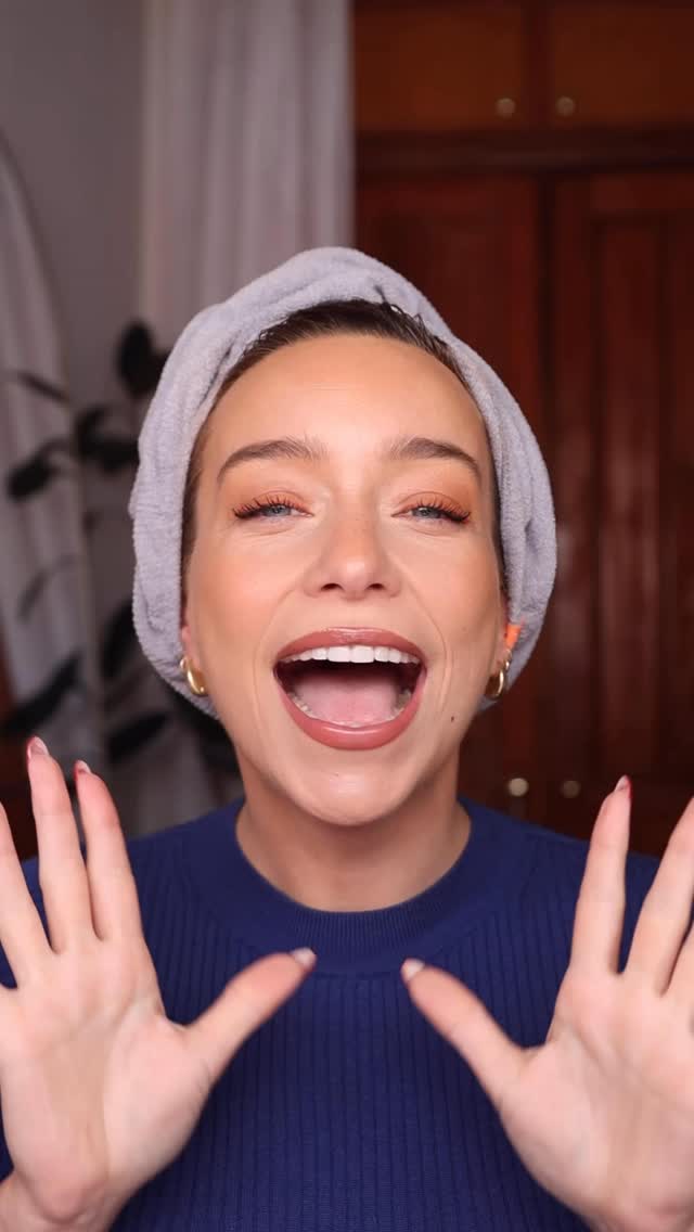 Come along on my hair journey…
I styled these curls with only the @designmehair BounceMe Curl Mousse (it’s hydrating and defining so great if you want a one-product routine!)
This bottle in particular is very special though, because it’s limited edition design is in honor of International Women’s Day and the profits from it go to support women’s shelters in Montreal and Boston 🤍 #designmehairpartner