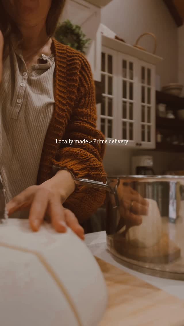 Our choices matter more than we think.
Every time we choose:
Locally made over convenience.
Simple ingredients over fillers and preservatives.
Infusions & essential oils over synthetic fragrance.
Those small choices add up.
It’s why our products start the slow way — with quality tallow, simple ingredients, and a process that can’t be rushed.
Because what we put on our skin should be easy for our bodies to recognize & utilize.
#bloomsandtallow #farmtoskin #tallowskincare #naturalskincare #glowingskin