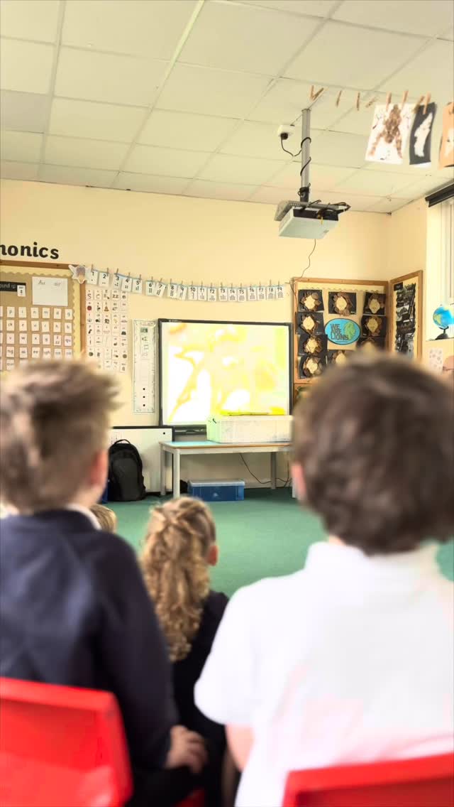 Not every day at MDM looks like this… 🐍🕷️
Amelia recently had the pleasure (if that’s the right word…) of photographing and filming some rather unusual visitors at one of our partner schools. Think snakes, creepy crawlies and a few creatures that definitely made her double-check where she was standing.
It was all part of a brilliant hands-on learning experience for the pupils and a reminder that school life is never boring. One minute you’re filming phonics, the next you’re face-to-face with a snake.
Just another day in the life of school storytelling… sort of.