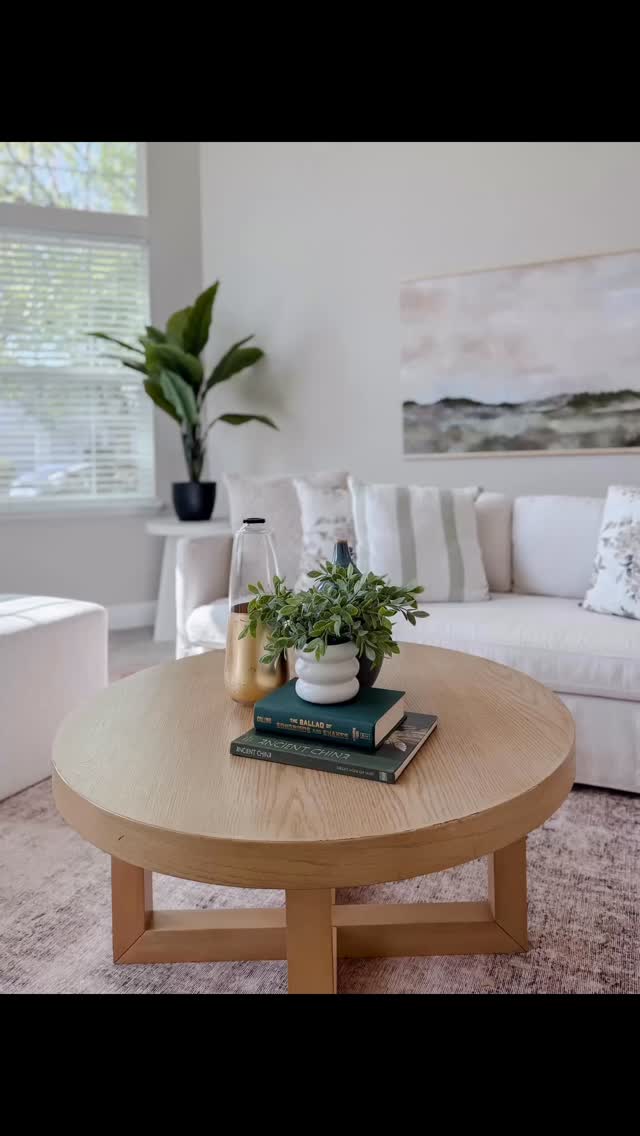 ✨ One of the most powerful tools you can use when selling your home? Staging.
Staging isn’t just fluff or pretty pillows—it’s strategy. It’s about getting your home truly ready to show off, helping buyers picture themselves living there, and creating an emotional connection that makes your house stand out.
Yes, it’s an investment—but it’s one that pays you back. A staged home sells faster, for more money, and leaves a lasting first impression that sticks with buyers long after the showing.
If you’re preparing to sell, don’t skip this step. Staging is the secret ingredient that can turn “just another listing” into the home buyers can’t stop thinking about. 💫 Follow @carlivsellsre @parkwayrealestateco