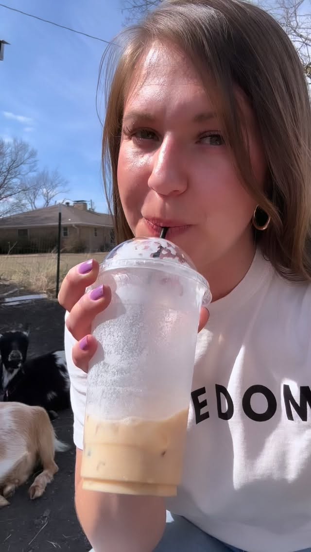 If dairy makes your stomach hurt…
this might be why. 👇
Most milk at the grocery store contains A1 casein.
But goats and certain cows naturally produce A2 casein — a protein many people digest much more easily.
So for some people…
It’s not dairy that’s the problem.
It’s the type of dairy. 🥛
Your gut microbiome notices the difference.
Have you ever tried A2 cow or goat milk? 🐐
Tell me YES or NO in the comments.
#goatmilkbenefits #a2milk #guthealthtips #dairyintolerance #rawmilkdairy