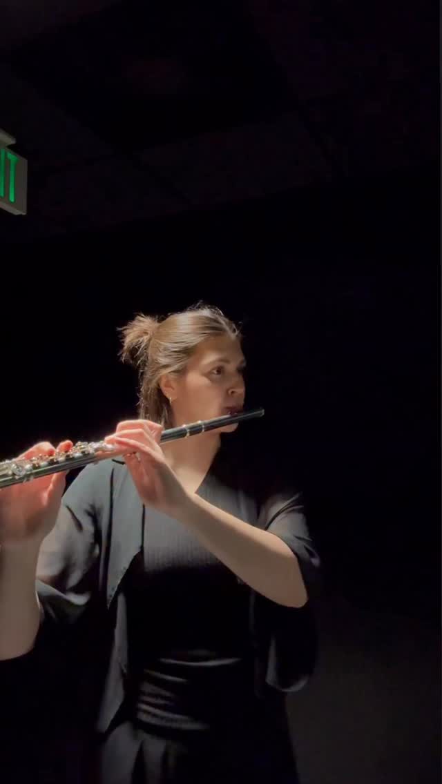 HOWDY! Here’s a brief introduction about me! ☀️
Hi! My name is Jill and I am a flutist finishing up my undergraduate studies at the University of Arkansas. I will soon be attending graduate school this coming fall, and I’m currently awaiting all the letters from the seven schools I auditioned at. I am currently student teaching! I am learning how to direct, teach, and conduct effectively in the band class setting. It has been wildly insightful and quite the challenge for me! I do not like to put myself in the “flute performance” or “music education” box, so I am learning to become well diverse to both outlets of focus. I have an amazing family, and they have been my biggest support through this journey. I also have 3 Shih Tzus at home- George, Oscar, and Cooper. 💫