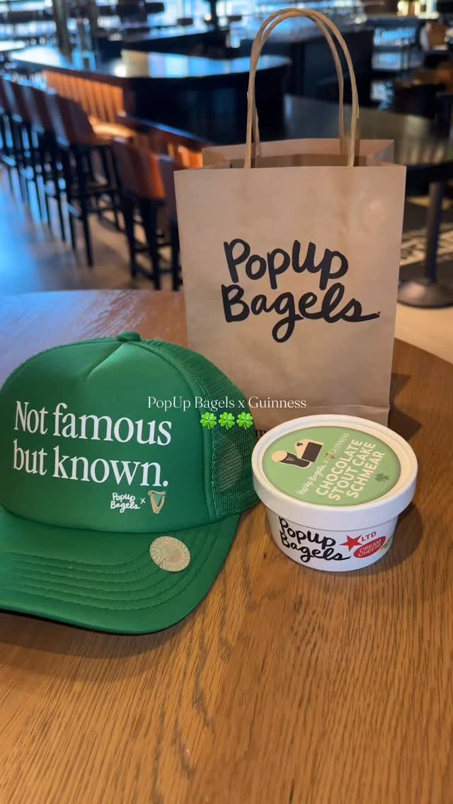 @popupbagels x @guinnessbrewerychi kicked of Paddy’s Day weekend in the best way possible: chocolate stout schmear 🍀🍫
#chicago #chicagobagel #guinness #bagels #paddysday🍀