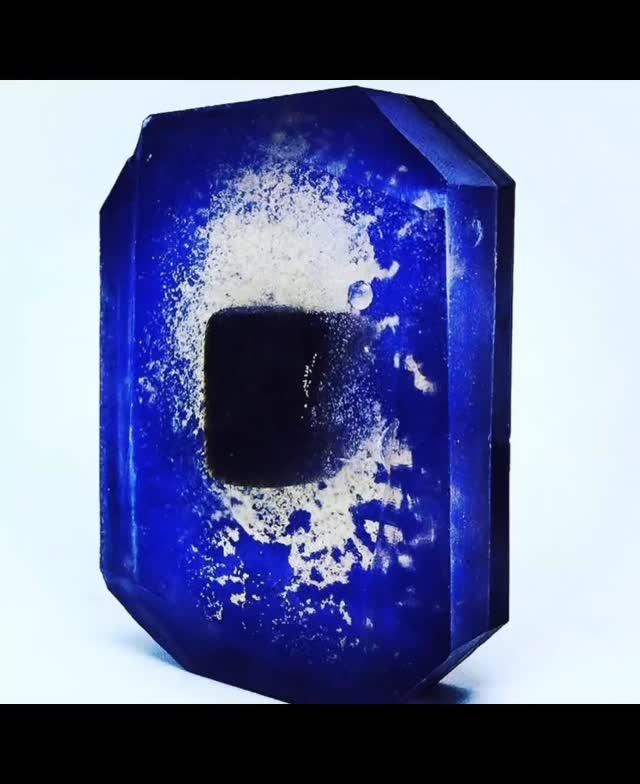 ✨ Help me decide what to make today! ✨
Should I pour more crystal soap bars like these… 💎or make a fresh batch of Barbe Papa soy candles that smell like sweet cotton candy? 🍬
Vote below!💎 Crystal Soap🍬 Barbe Papa Candles
Your choice decides what gets poured today! 👀