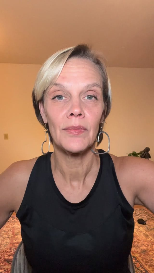 The #1 mistake I made in peri/menopause — and I see women making it every day. 😬
When things stopped working, I did what made sense: intermittent fasting (read skipping breakfast & therefore cutting calories - but calling it “intermittent fasting” somehow makes it better, right?)
Wrong.
When estrogen drops, your body starts losing muscle — and muscle is what drives your metabolism. Cutting calories makes it worse. We need protein as the building blocks to maintain & build that muscle.
You’re not failing. You’re using the wrong strategy for the body you have now.
The research on this changed everything for me. And it can change things for you too.
My free 2-minute quiz identifies exactly what’s getting in your way — and tells you what to do instead.
👉 Link in bio. Take it today!
#menopause #perimenopause #genxwomen #womenover50 hormonehealth