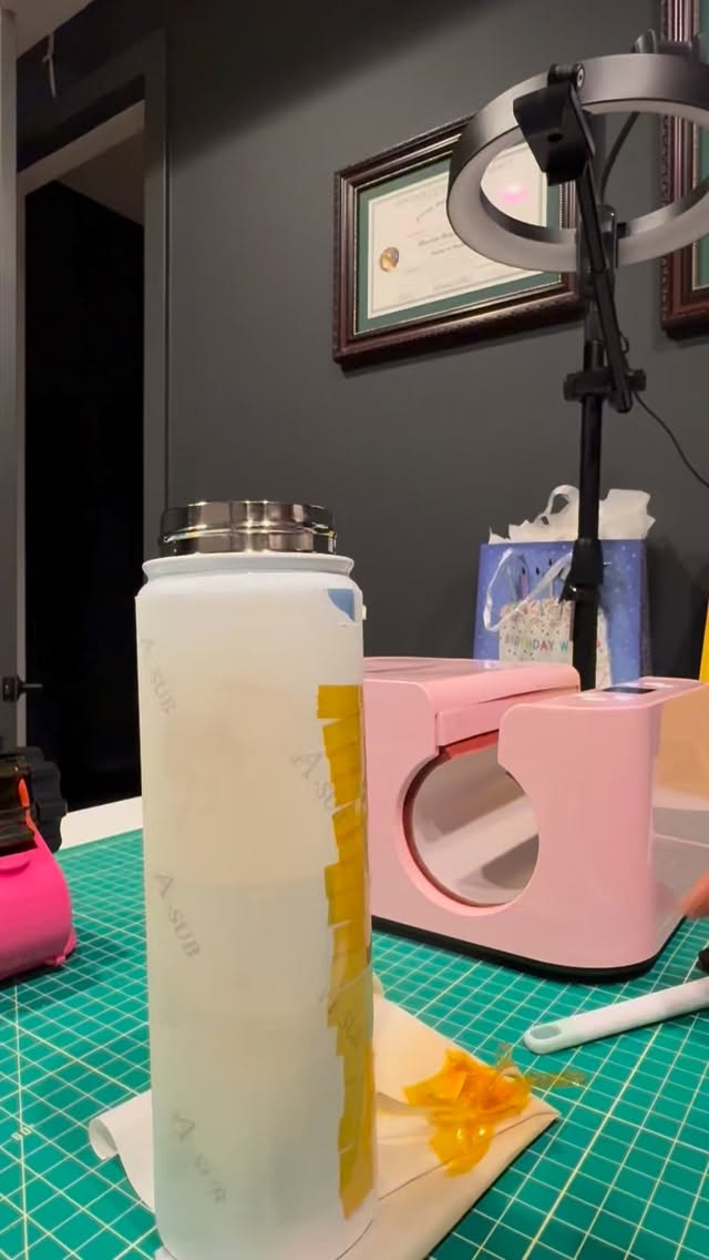 When one of your siblings turns into a customer… you don’t ask questions, you just get to work. 😆
Mom’s birthday gift? Say less.
Family discount? Debatable.
But the love behind it? Always included. ❤️
Small business owner by choice… family gift maker by default 🥰💛
#smallbusinessowner #shopsmall #craftymom #birthdaygift #handmade