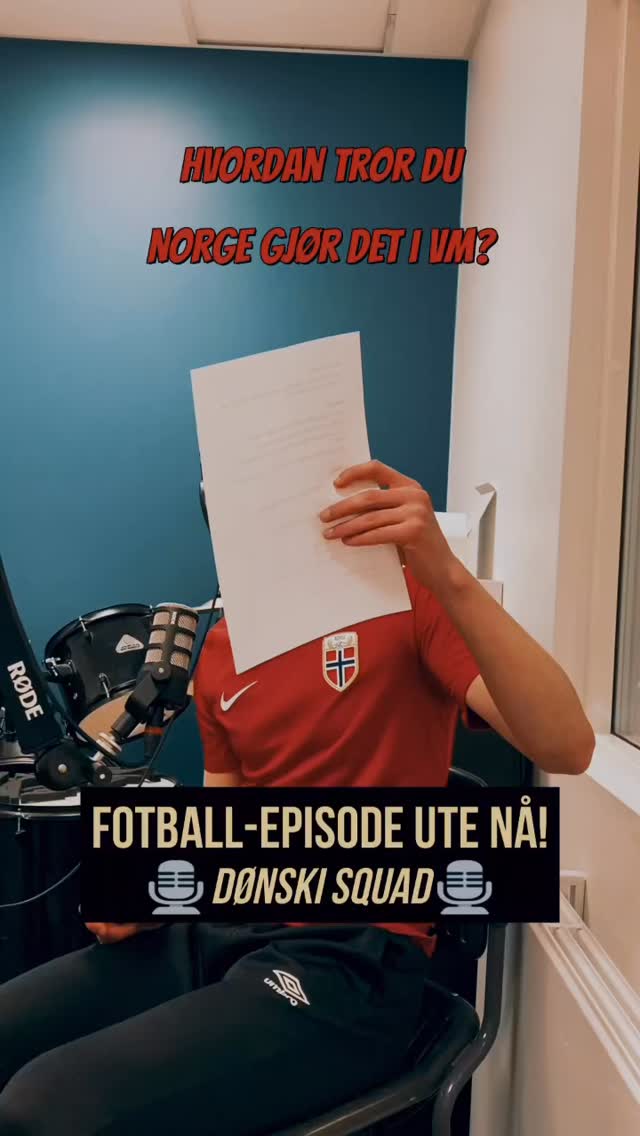 To av våre fotballelever, Daniel og Olea i 1IDB, har blitt intervjuet av podkasten @donskisquad. Der snakker de om hvordan det er å gå på Dønski fotball, livet i klubbhverdag og hvordan de tror Norge kommer til å gjøre det i fotball VM! Link i bio🎧
#toppidrett #fotball #podkast #vgs