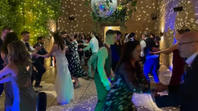 Ceilidh King 👑 @matthewhowesmusic leading our Rock/Pop/Indie/ Ceilidh madness last weekend @matthewhowesmusic @roger_quilter @tristanevansgtr @korolevamoon and Gary Mackenzie #ceilidhband #rockcoversband #indiecoversband #weddingbands