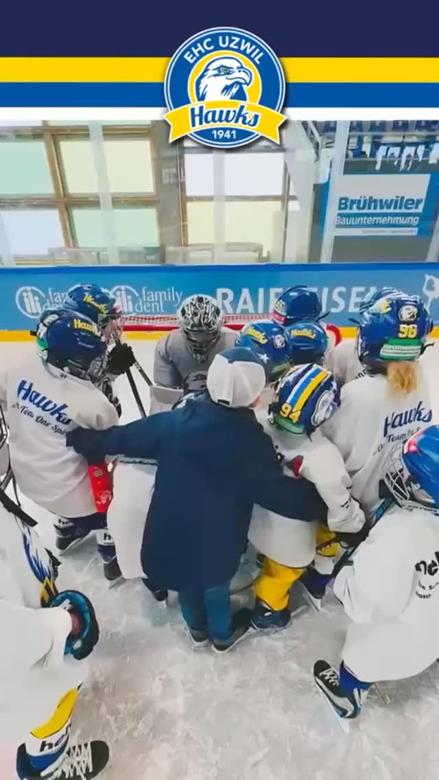 Vor knapp zwei Wochen fand unser Helvetia Hockey School Cup statt. Dazu laden wir jeweils auch die Hockeyschulen der umliegenden Vereine ein, damit unsere Kleinsten ein erstes Mal „Turnierluft“ schnuppern können. Ein herzliches Dankeschön an alle Helferinnen und Helfer🫶
#ehcuzwil #ehcuzwilhawks #younghawks #hockeyschool #uzehalle